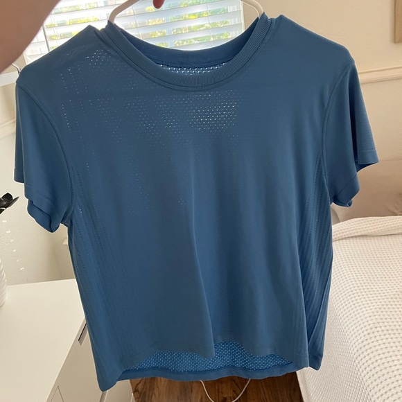 Lulu lemon shirt - Picture 1 of 3